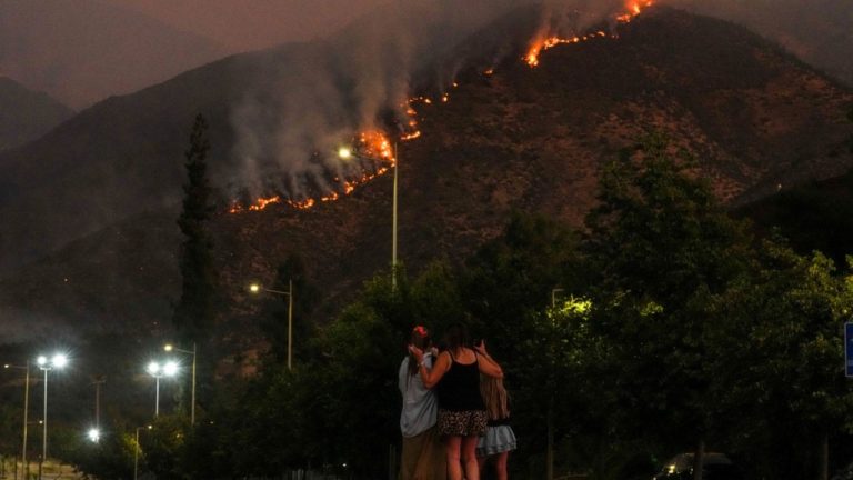 Σε συναγερμό η Πορτογαλία για να αντιμετωπίσει τον κίνδυνο δασικών πυρκαγιών