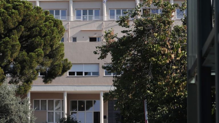 Σισμανόγλειο: Προσήχθη 74χρονος ασθενής που φέρεται να έβαλε τη φωτιά με τσιγάρο