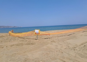 Σοβαρή βλάβη στην Αμμουδάρα: «Μάχη» για την αποκατάσταση του αποχετευτικού δικτύου – Νέος έλεγχος στην παραλία μετά την απαγόρευση