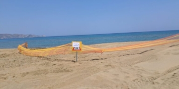 Σοβαρή βλάβη στην Αμμουδάρα: «Μάχη» για την αποκατάσταση του αποχετευτικού δικτύου – Νέος έλεγχος στην παραλία μετά την απαγόρευση