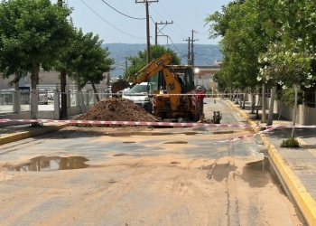 Σοβαρή βλάβη στο κεντρικό αποχετευτικό δίκτυο της Αμμουδάρας – Πού απαγορεύτηκε η κολύμβηση