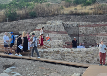 Σπάνιο αρχαίο ιατρικό εργαλείο ανακαλύφθηκε κοντά στον Ναό του Ηρακλή στην Ηράκλεια Σιντική στη Βουλγαρία