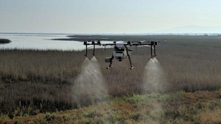 Στη “μάχη” κατά των κουνουπιών τα drones – Πώς η κλιματική αλλαγή δυσκολεύει την κατάσταση στην Κρήτη