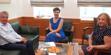 Στον Περιφερειάρχη η πρόεδρος του Λυκείου Ελληνίδων