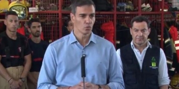 Στον τόπο της φονικής πυρκαγιάς ο Σάντσεθ: Χρειαζόμαστε μια νοοτροπία πρόληψης
