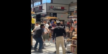 Σύλληψη άνδρα στη Γιούτα για ρατσιστική επίθεση με μαχαίρι σε μουσουλμάνο - Bίντεο