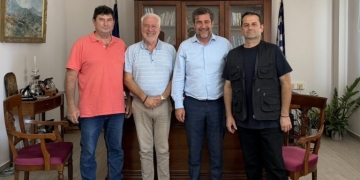 Συνάντηση για το αλιευτικό καταφύγιο και τη διάβρωση των ακτών στο Καλό Χωριό