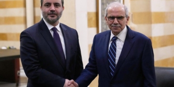 Συρία: Ανοίγει δίαυλο προς Χεζμπολάχ εν μέσω επίσκεψης στη Βηρυτό και αμερικανικών πιέσεων