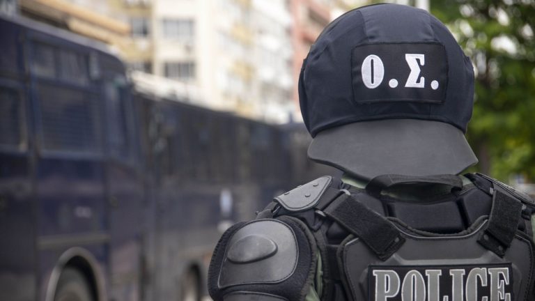 Θεσσαλονίκη: Ποινές φυλάκισης σε 21 άτομα για διακίνηση ναρκωτικών σε γήπεδο