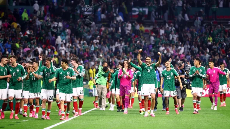 Το Μεξικό κέρδισε 2-0 τον Ισημερινό και… πέταξε για τους «16» του Μουντιάλ
