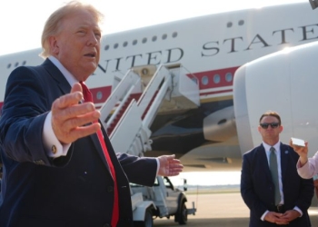 Το νέο Air Force One, δώρο από το Κατάρ, εντυπωσιάζει τον Τραμπ: «Δεν θα μπορούσαμε να κατασκευάσουμε τέτοιο αεροπλάνο»