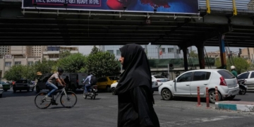 Τραμπ: Οι ΗΠΑ απορρίπτουν τις συνομιλίες με το Ιράν – Αυξάνεται το οικονομικό κόστος του πολέμου