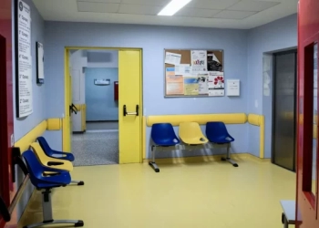 Τροχαίο στο Ρέθυμνο: Συγκρατημένα αισιόδοξοι οι γιατροί στο «Αγία Σοφία» για τον 6χρονο