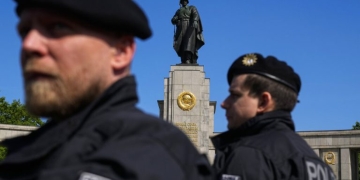Βild: Δραπέτης ο Τούρκος που σκότωσε τους 6 υπαλλήλους της πρόνοιας στο Στάντε- Κατηγορείται πως κακοποίησε σεξουαλικά την κόρη του