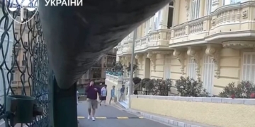 Βίντεο από τη στιγμή της έκρηξης έξω από την κατοικία του Ουκρανού ολιγάρχη στο Μονακό