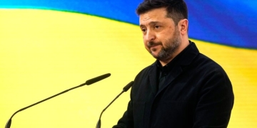 Ζελένσκι: Είναι «παράλογο» που η παραγωγή συστημάτων αντιπυραυλικής άμυνας δεν μπορεί να καλύψει τη ζήτηση