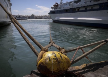 Απαγορευτικό απόπλου από Ραφήνα και Λαύριο λόγω των θυελλωδών ανέμων