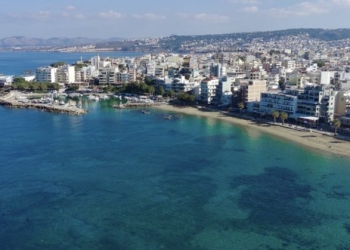Χανιά: “Eπιστρέφει” η κολύμβηση στη Νέα Χώρα – Πού παραμένει η απαγόρευση μετά τις νέες αναλύσεις