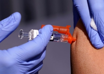 Εγκρίθηκε στις ΗΠΑ το πρώτο mRNA εμβόλιο γρίπης – Νέα επιλογή για τους άνω των 50 ετών