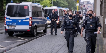 Εκκένωση κτιρίων κοντά σε σιδηροδρομικό σταθμό στη Βαυαρία - Υποψίες για βόμβα