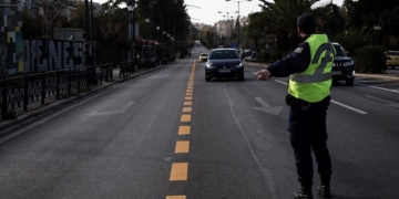 Έκτακτα μέτρα της Τροχαίας και απαγόρευση κίνησης των φορτηγών για την έξοδο του Δεκαπενταύγουστου