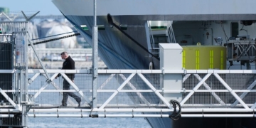 Ενας νεκρός και πολλοί τραυματίες από έκρηξη στο λιμάνι του Ρότερνταμ