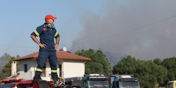 Επιτροπή Εκτίμησης Κινδύνου: Παραμένουν οι θυελλώδεις άνεμοι και αύριο Σάββατο -Πού εστιάζεται η προσοχή