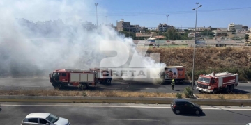 Φορτηγό «τυλίχθηκε» στις φλόγες στον ΒΟΑΚ – Κυκλοφοριακό χάος και αποπνικτική ατμόσφαιρα