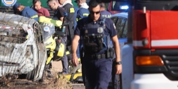 Φωτιά στο Πικέρμι: Σε παθολογικά αίτια φαίνεται να οφείλεται ο θάνατος του άνδρα στο αυτοκίνητο