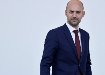 Γάλλος ΥΠΕΞ: Η χώρα «δεν θα ανεχθεί καμιά απόπειρα ξένης ανάμιξης»