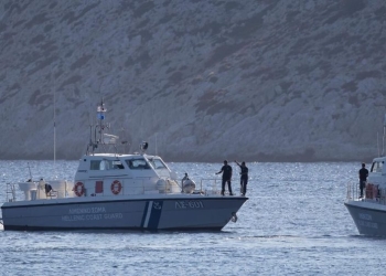 Γαύδος: Ανετράπη λέμβος με μετανάστες