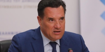 Γεωργιάδης για την πτώση σοβάδων στο Βενιζέλειο: Παιδιά χαλαρώστε, δεν καταρρέει το ΕΣΥ