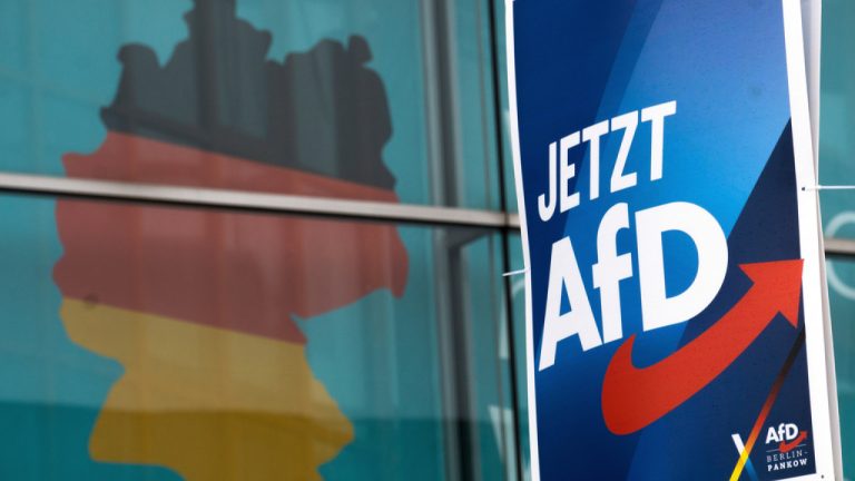 Γερμανία-δημοσκόπηση: Στο 28% η AfD, επτά μονάδες μπροστά από το CDU/CSU του καγκελάριου Μερτς