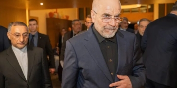 Γκαλιμπάφ: Το Ορμούζ θα παραμείνει κλειστό μέχρι να ικανοποιηθούν οι απαιτήσεις μας