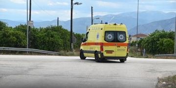 Γυναίκα ανασύρθηκε χωρίς τις αισθήσεις της από τη θάλασσα σε παραλία της Χαλκιδικής