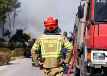Ισχυροί άνεμοι, ζέστη, ξηρασία: «Καμπανάκι» για τη νότια Κρήτη – Κρίσιμο το επόμενο 48ωρο για τις φωτιές