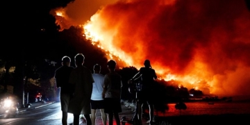Καίγεται η Ευρώπη: Από την Κροατία και τη Γαλλία έως τη Γερμανία, την Ιταλία και τη Βρετανία μεγάλες πυρκαγιές είναι σε εξέλιξη