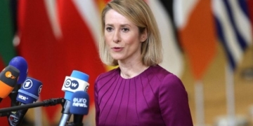 Κάλας: Νέο πακέτο κυρώσεων της ΕΕ κατά της Ρωσίας – «Θα αυξήσουμε κατά 1/3 τον κατάλογο»