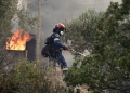 Καλύτερη εικόνα στη φωτιά στον Λουτρόπυργο Αττικής