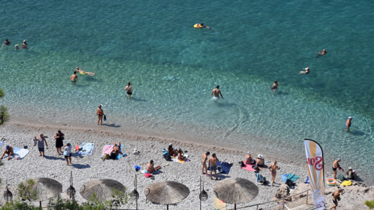 «Καμίνι» η χώρα και την Κυριακή - Σε ποιες περιοχές ανέβηκε πάνω από τους 39 βαθμούς ο υδράργυρος