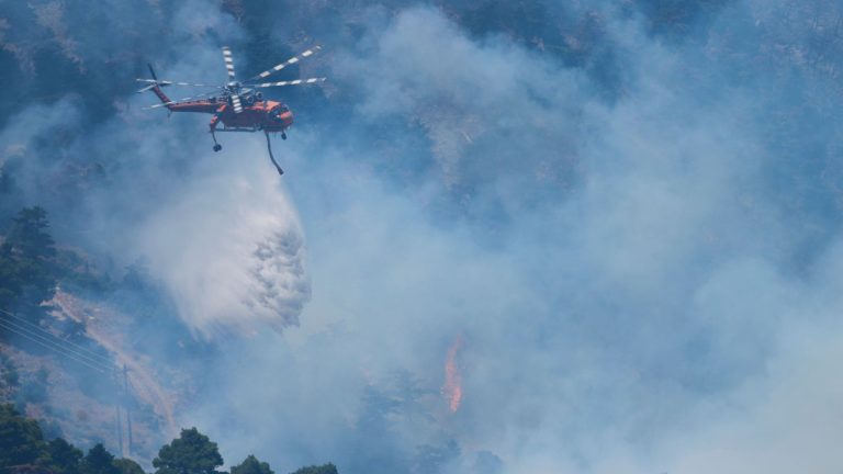 Κίνδυνος πυρκαγιάς κατηγορίας 5 αύριο, Πέμπτη - Σε κόκκινο συναγερμό
