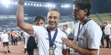 Κόντης για την κατάκτηση του Super Cup: “Είμαι κάτι παραπάνω από περήφανος για όσα συνεχίζουμε να πετυχαίνουμε μαζί”