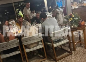 Κυριάκος Μητσοτάκης: Στα ταβέρνα των Χανίων για την ονομαστική εορτή της συζύγου του