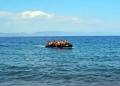 Λέμβος με δεκάδες μετανάστες νότια του Ηρακλείου – Ανάμεσά τους παιδιά