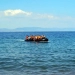 Λέμβος με δεκάδες μετανάστες νότια του Ηρακλείου – Ανάμεσά τους παιδιά