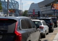 Νέα κρίση καυσίμων στη Ρωσία: Πλαφόν και περιορισμοί στις αγορές βενζίνης μετά τις επιθέσεις της Ουκρανίας
