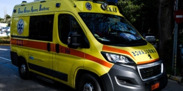 Νεκρή 61χρονη γυναίκα που παρασύρθηκε από φορτηγό στη Λέρο