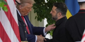 Ο Ζελένσκι ζητά από τον Τραμπ να μεσολαβήσει στον Μασκ για το Starlink