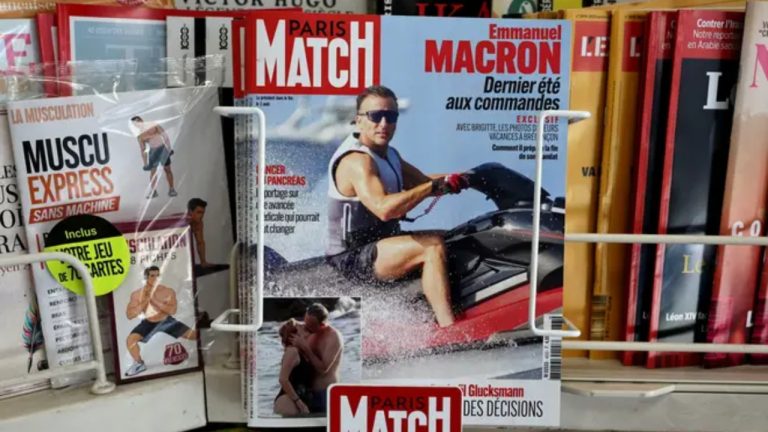 Οργή στη Γαλλία για τον Μακρόν - Ενώ μαίνονται οι πυρκαγιές έκανε τζετ σκι