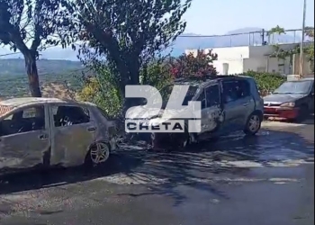 «Παραδόθηκαν» στις φλόγες τρία αυτοκίνητα στo Ρέθυμνο